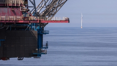 The Hywind Tampen floating wind farm seen from the Gullfaks C platform.