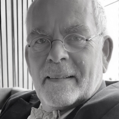 Bjørn Vidar Lerøen, author